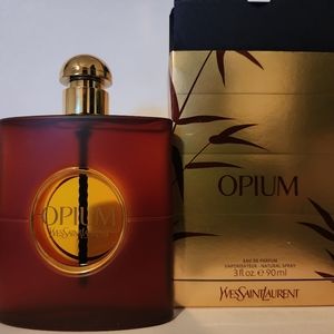 Opium yvessaintlaurent perfume